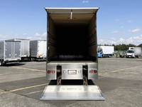 いすゞフォワードパネルバン中型（4t）[写真11]