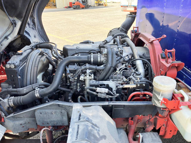 いすゞフォワードパネルバン中型（4t）[写真22]