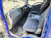 いすゞフォワードパネルバン中型（4t）[写真29]