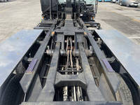 UDトラックスクオンアームロール大型（10t）[写真11]