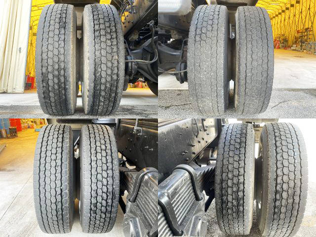 UDトラックスクオンアームロール大型（10t）[写真18]