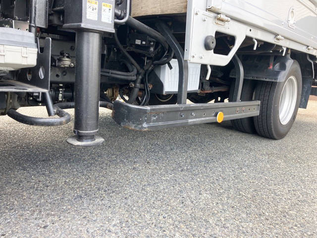 いすゞエルフクレーン4段小型（2t・3t）[写真18]