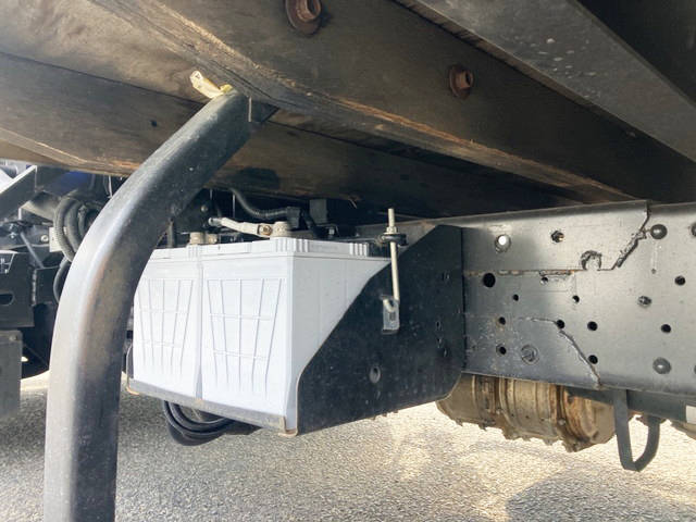 いすゞエルフクレーン4段小型（2t・3t）[写真21]