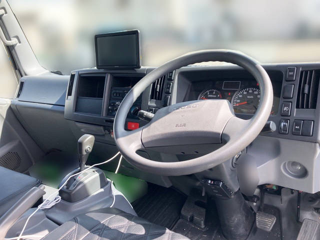 いすゞエルフクレーン4段小型（2t・3t）[写真32]