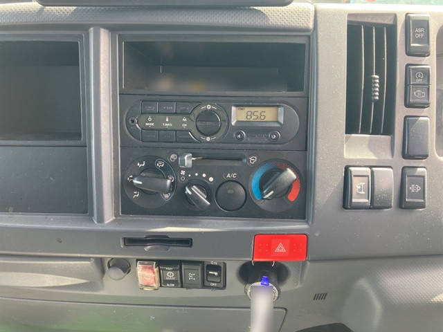 いすゞエルフクレーン4段小型（2t・3t）[写真37]