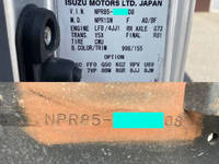 いすゞエルフクレーン4段小型（2t・3t）[写真38]