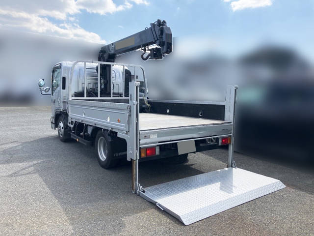 いすゞエルフクレーン4段小型（2t・3t）[写真08]