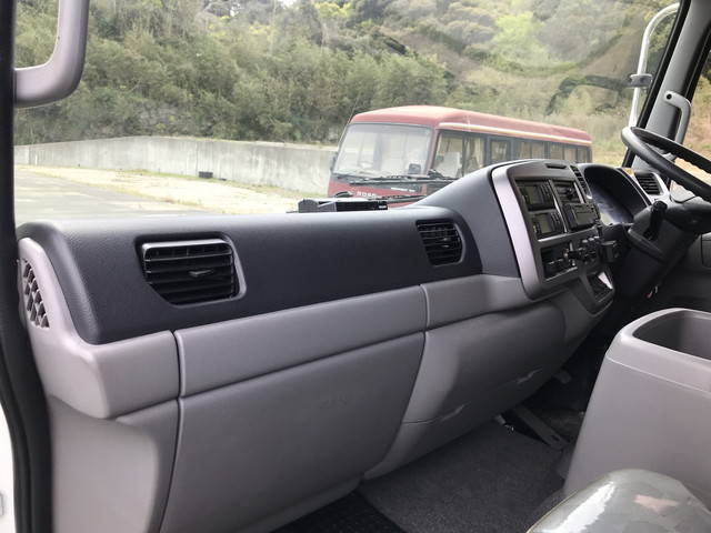 UDトラックスコンドル冷凍車（冷蔵車）増トン（6t・8t）[写真27]