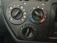 マツダボンゴ平ボディ小型（2t・3t）[写真20]