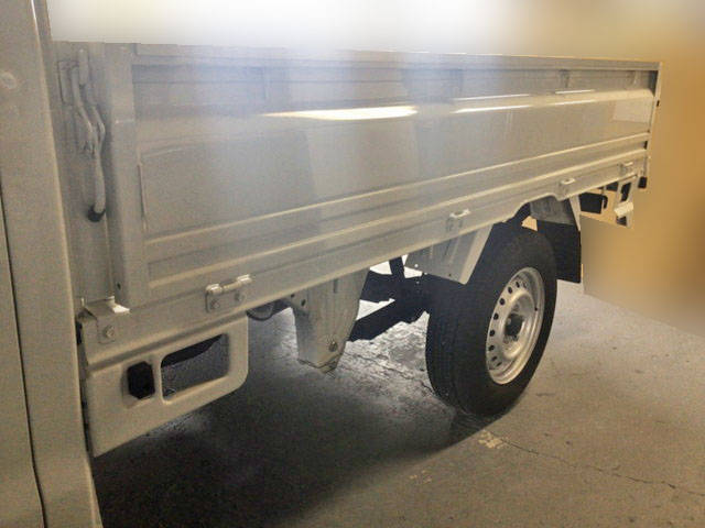 マツダボンゴ平ボディ小型（2t・3t）[写真06]