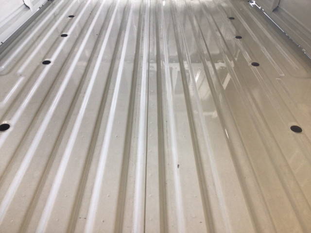 マツダボンゴ平ボディ小型（2t・3t）[写真09]