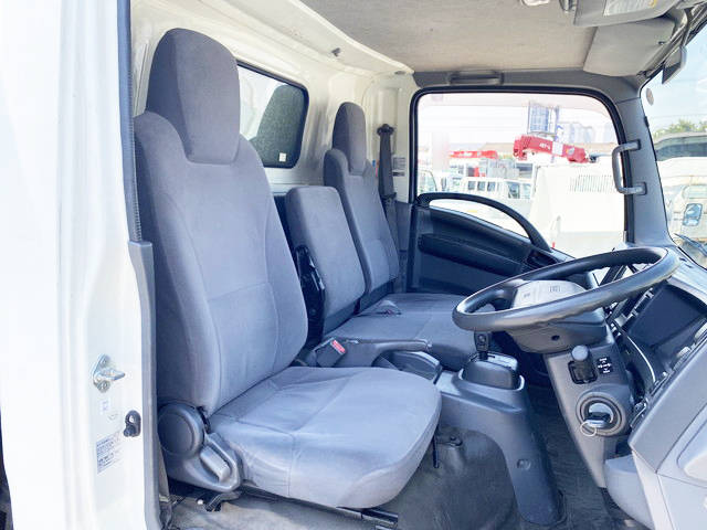 いすゞエルフアルミブロック小型（2t・3t）[写真30]