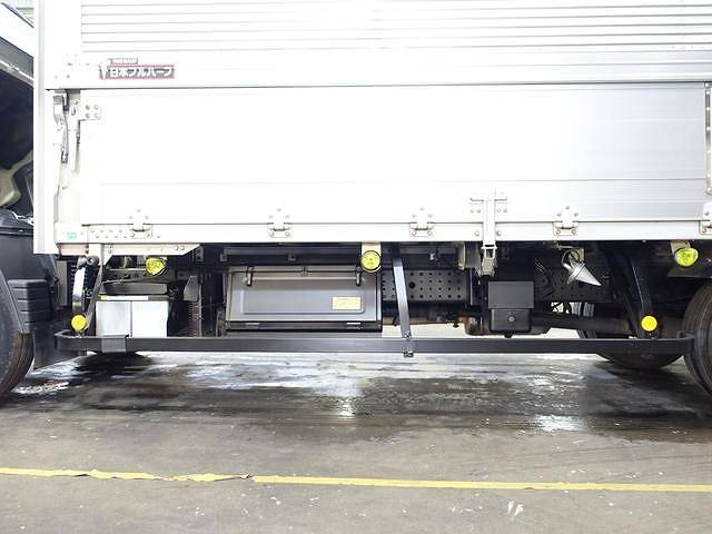 三菱ふそうキャンターアルミウイング小型（2t・3t）[写真19]