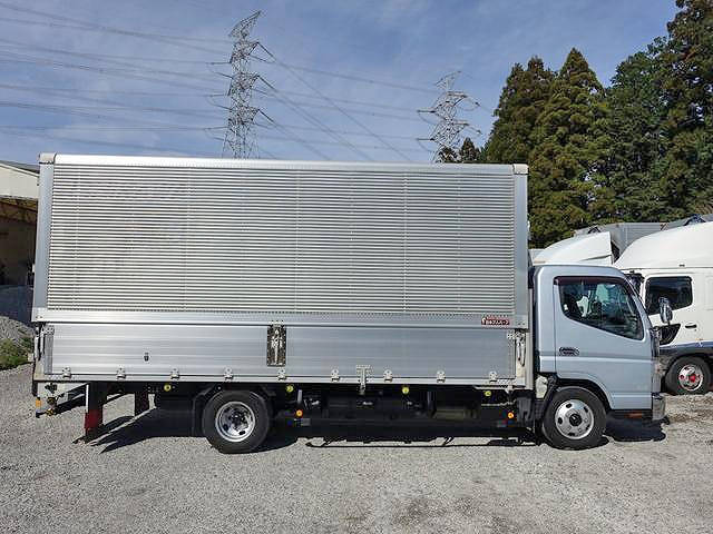 三菱ふそうキャンターアルミウイング小型（2t・3t）[写真03]