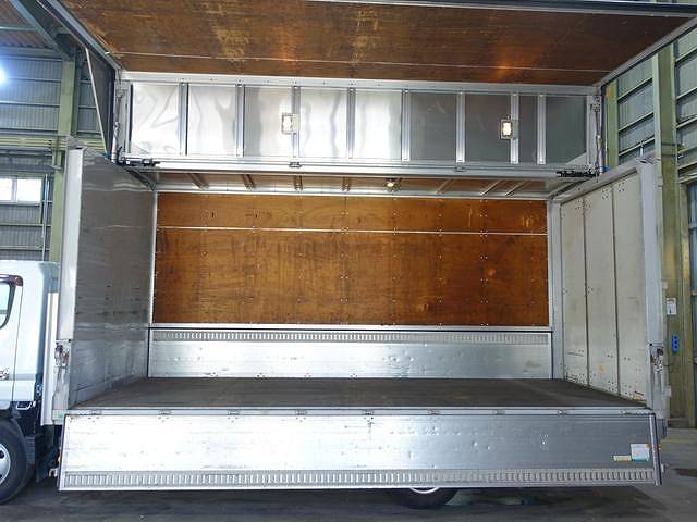 三菱ふそうキャンターアルミウイング小型（2t・3t）[写真09]