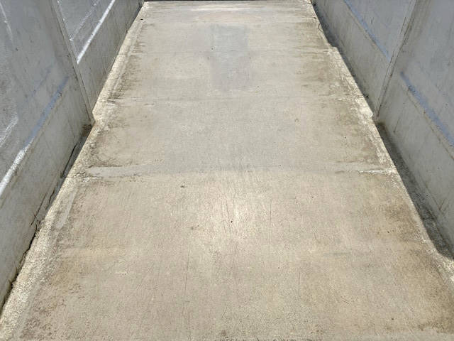 三菱ふそうキャンター平ボディ小型（2t・3t）[写真13]