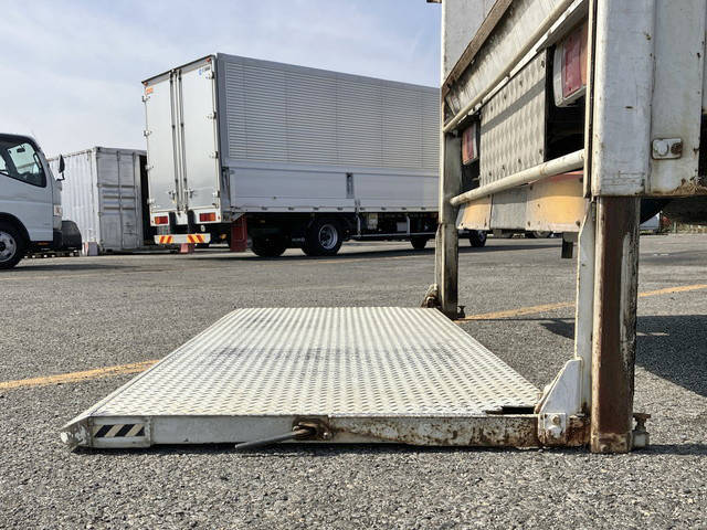 三菱ふそうキャンター平ボディ小型（2t・3t）[写真15]