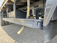 三菱ふそうキャンター平ボディ小型（2t・3t）[写真20]