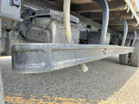 三菱ふそうキャンター平ボディ小型（2t・3t）[写真21]