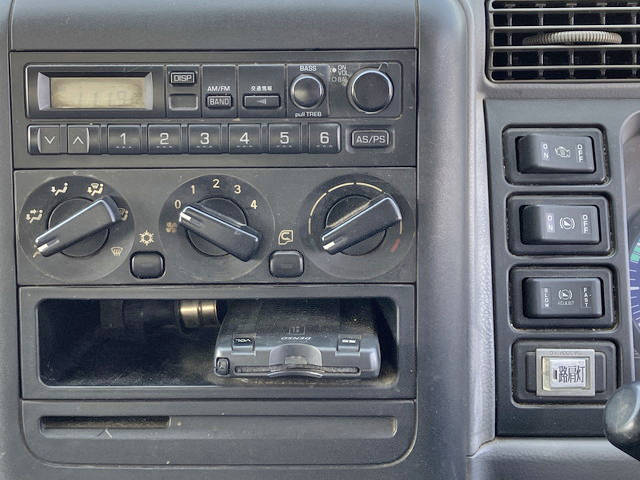 三菱ふそうキャンター平ボディ小型（2t・3t）[写真38]