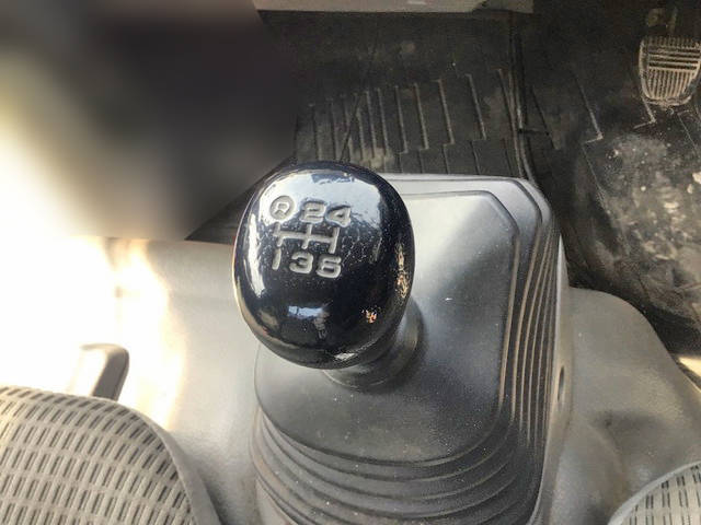 トヨタトヨエースクレーン付小型（2t・3t）[写真35]