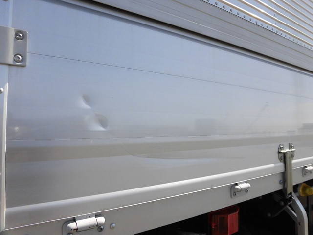 日野レンジャーアルミウイング中型（4t）[写真25]