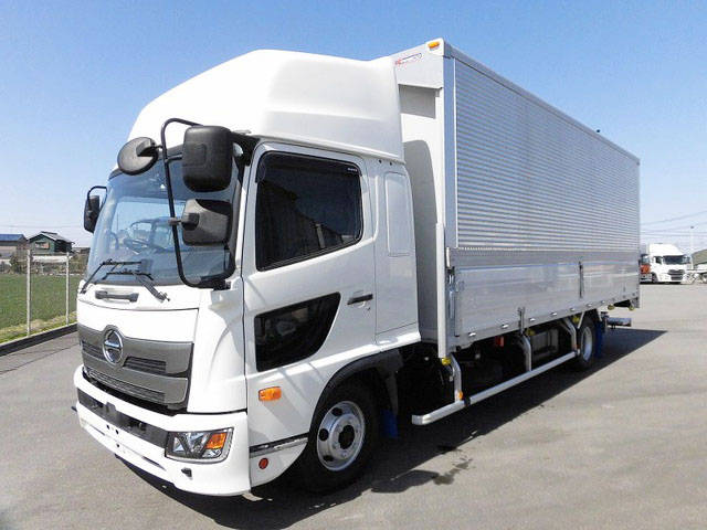 日野レンジャーアルミウイング中型（4t）[写真03]