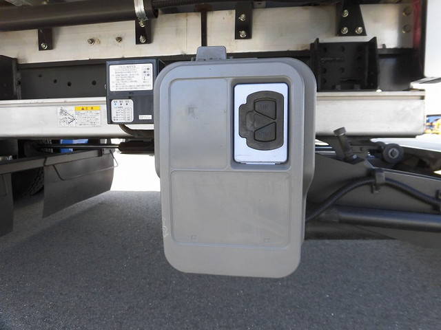 日野レンジャーアルミウイング中型（4t）[写真09]