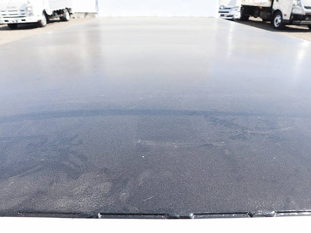 三菱ふそうキャンター平ボディ小型（2t・3t）[写真12]