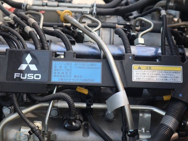 三菱ふそうキャンター平ボディ小型（2t・3t）[写真15]