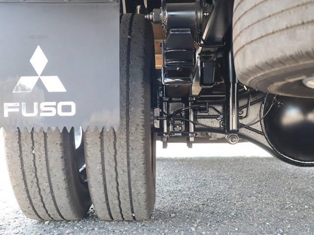 三菱ふそうキャンター平ボディ小型（2t・3t）[写真19]