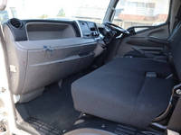 三菱ふそうキャンター平ボディ小型（2t・3t）[写真24]