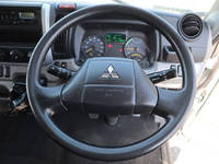 三菱ふそうキャンター平ボディ小型（2t・3t）[写真26]