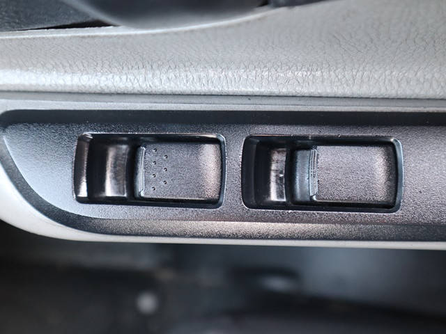 三菱ふそうキャンター平ボディ小型（2t・3t）[写真32]