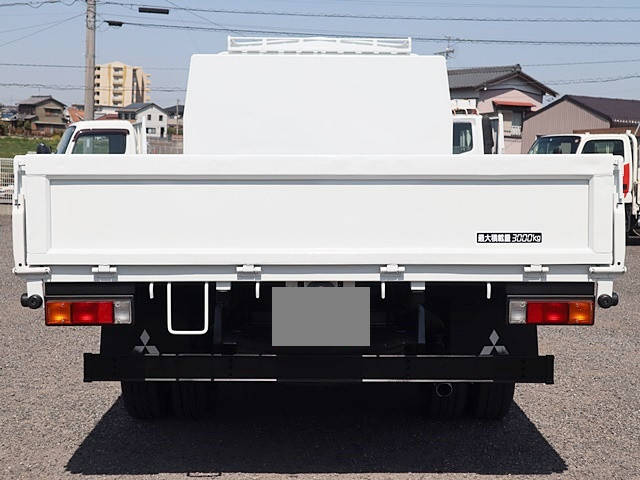 三菱ふそうキャンター平ボディ小型（2t・3t）[写真05]