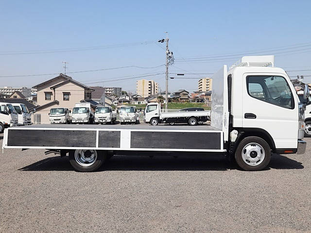三菱ふそうキャンター平ボディ小型（2t・3t）[写真09]