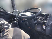 いすゞエルフ冷凍車（冷蔵車）小型（2t・3t）[写真32]