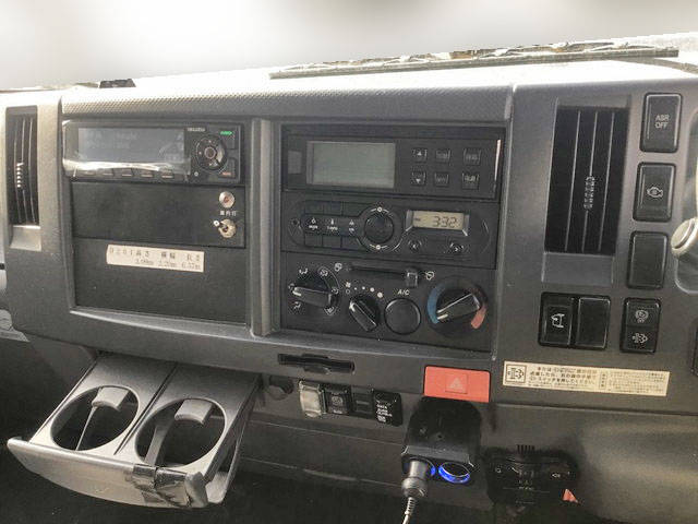 いすゞエルフ冷凍車（冷蔵車）小型（2t・3t）[写真37]