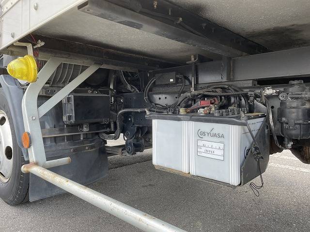 日野デュトロアルミバン小型（2t・3t）[写真17]