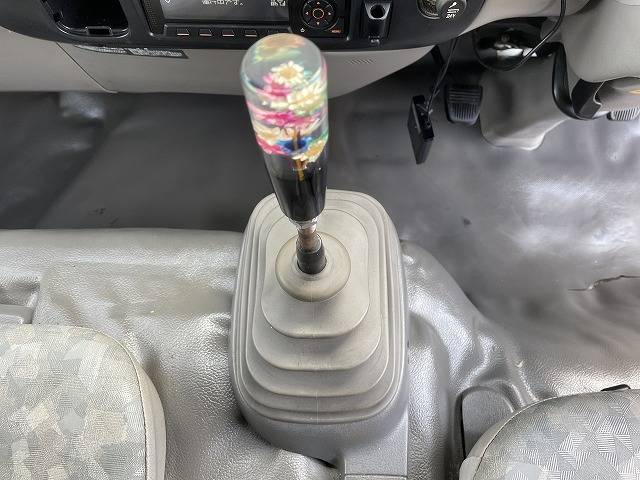 日野デュトロアルミバン小型（2t・3t）[写真34]