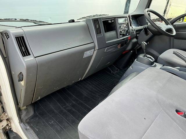 いすゞエルフアルミバン小型（2t・3t）[写真16]