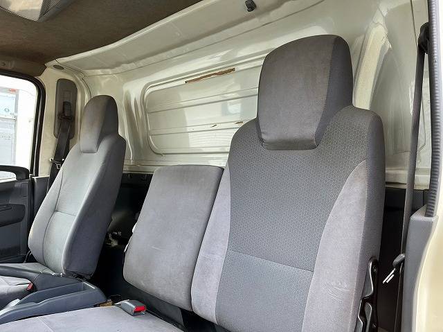 いすゞエルフアルミバン小型（2t・3t）[写真17]