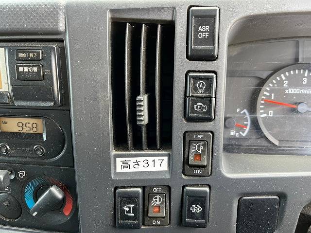 いすゞエルフアルミバン小型（2t・3t）[写真25]