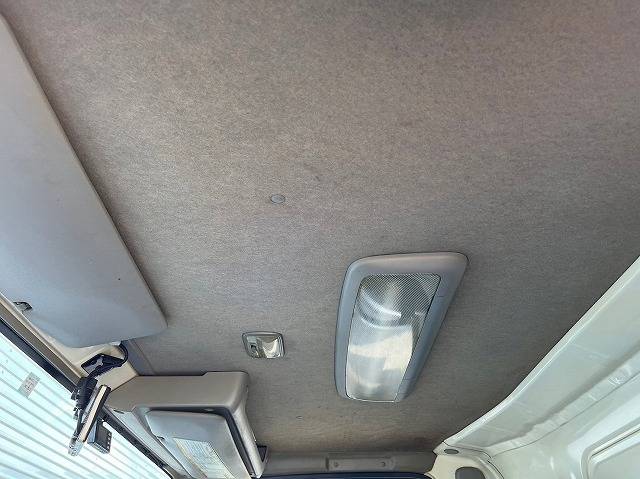 いすゞエルフアルミバン小型（2t・3t）[写真28]