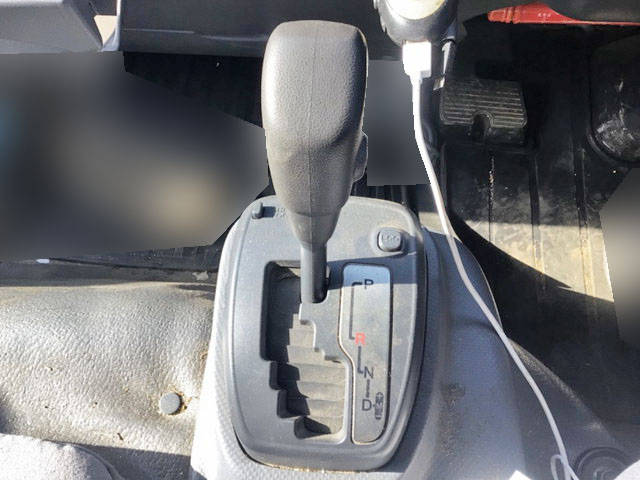 いすゞエルフセルフクレーン4段小型（2t・3t）[写真29]