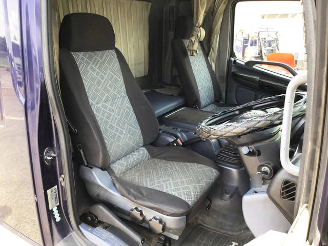 日野レンジャーダンプ増トン（6t・8t）[写真28]