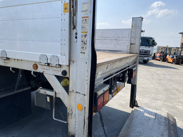 いすゞフォワードアルミブロック増トン（6t・8t）[写真11]