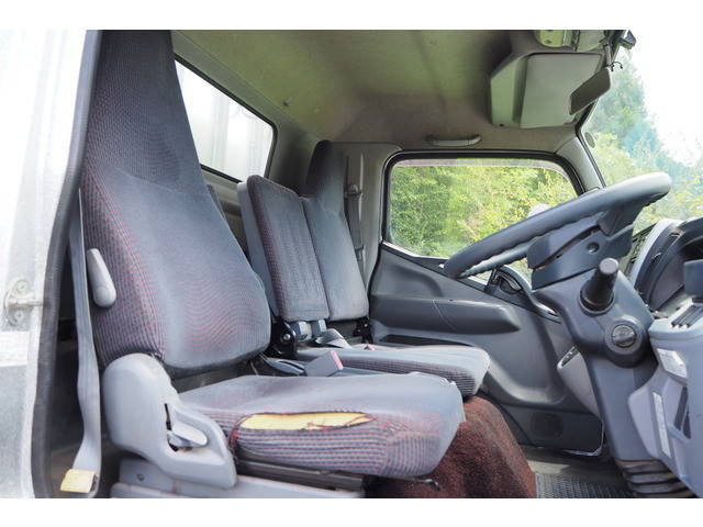 三菱ふそうキャンターアルミブロック小型（2t・3t）[写真23]