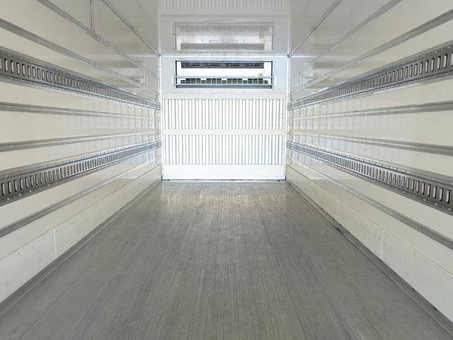 三菱ふそうファイター冷凍車（冷蔵車）中型（4t）[写真13]