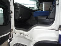 いすゞギガアルミウイング大型（10t）[写真25]